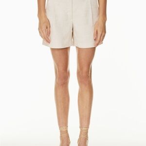 Fable Linen Mid-Thigh Short